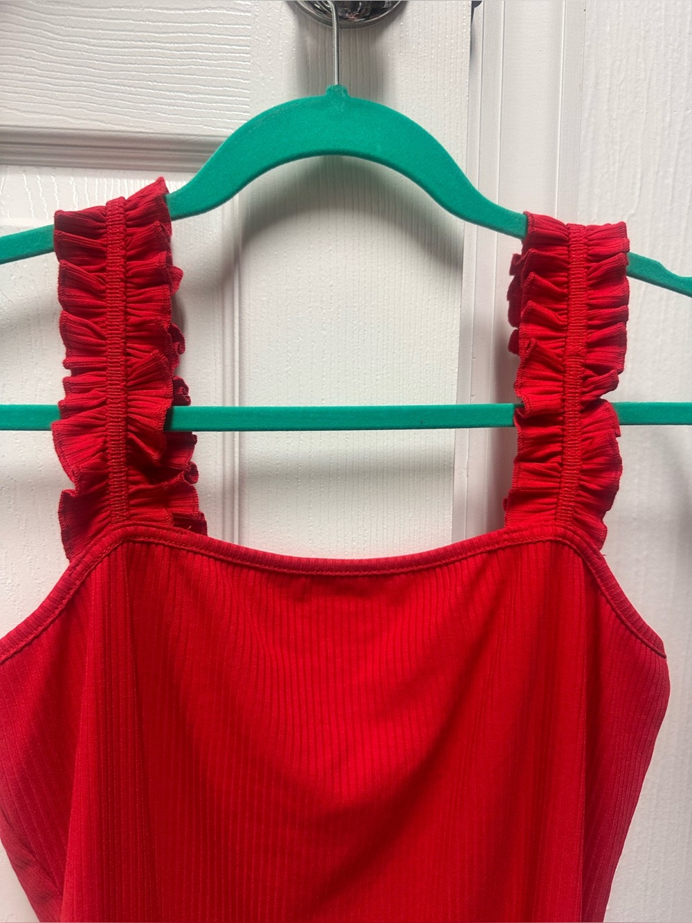 Kaileigh Red Ribbed Ruffle Strap Bodysuit – Size Large - Picture 2 of 7